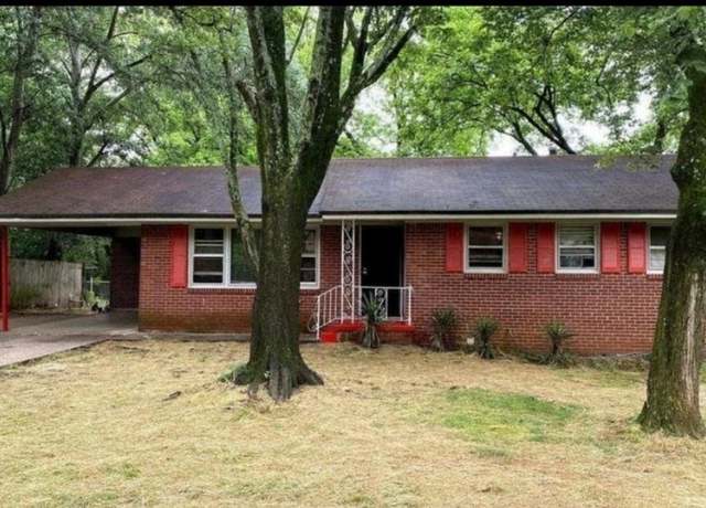 Property at 1118 Holly Cir, Forest Park, GA 30297, 5 beds, 2 baths