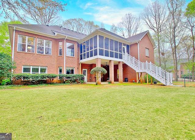Property at 165 Hideaway Dr, Fayetteville, GA 30215, 4 beds, 3.5 baths