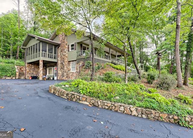 Property at 445 Joe Davis Rd, Tiger, GA 30576, 4 beds, 3.5 baths