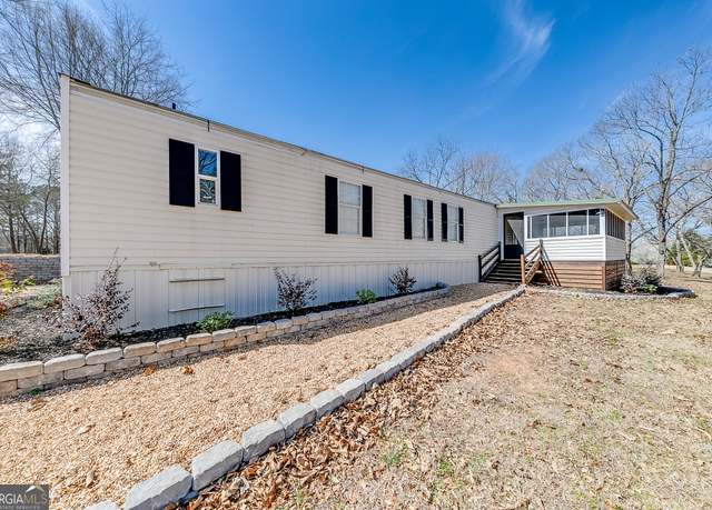 Property at 281 Jones Rd, Jefferson, GA 30549, 2 beds, 2 baths
