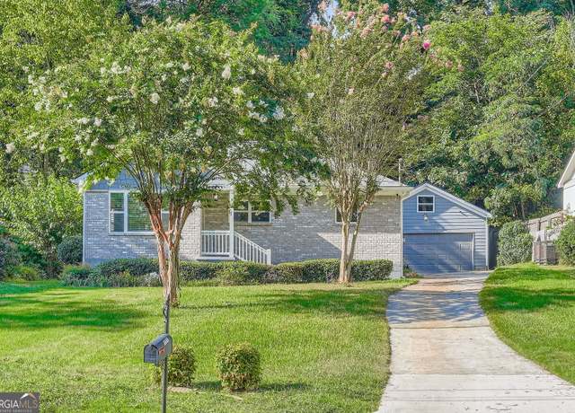 Property at 2338 Marion Cir, Decatur, GA 30032, 3 beds, 2 baths