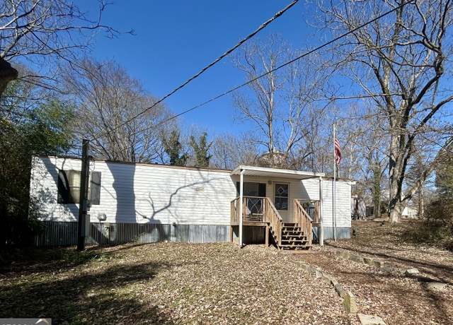 Property at 125 Hogan St, Maysville, GA 30558, 2 beds, 1 bath