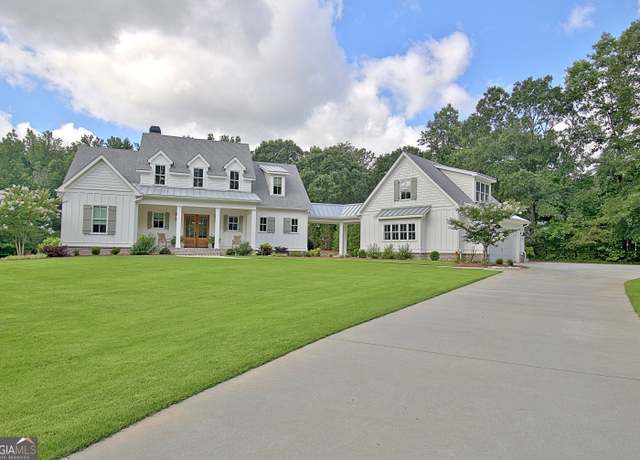 Property at 5187 Lower Fayetteville Rd, Sharpsburg, GA 30277, 4 beds, 4.5 baths