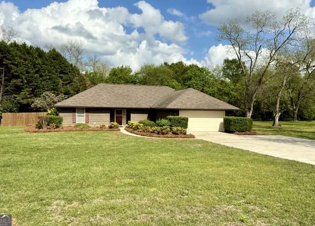 Property at 1114 N Houston Lake Rd, Warner Robins, GA 31093, 3 beds, 2 baths