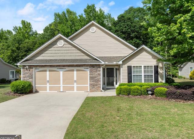 Property at 136 Thornberry Ln, Jefferson, GA 30549, 3 beds, 2 baths