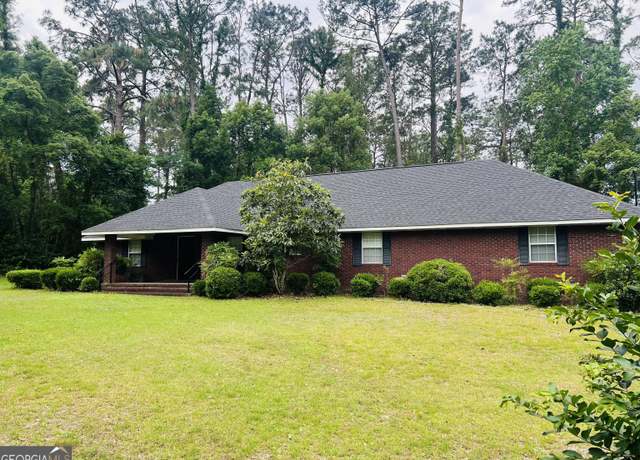 Property at 1709 Suwanne Dr, Waycross, GA 31501, 3 beds, 2 baths