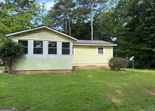 Property at 22 Shell Rd, Carrollton, GA 30116, 3 beds, 1 bath