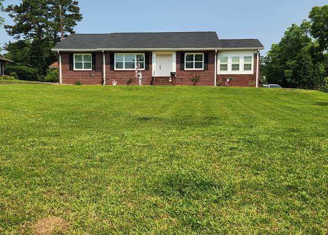 Property at 617 E College St, Bowdon, GA 30108, 3 beds, 2 baths