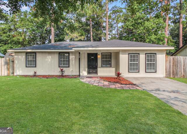 Property at 905 Greenbriar Rd, Hinesville, GA 31313, 4 beds, 1 bath