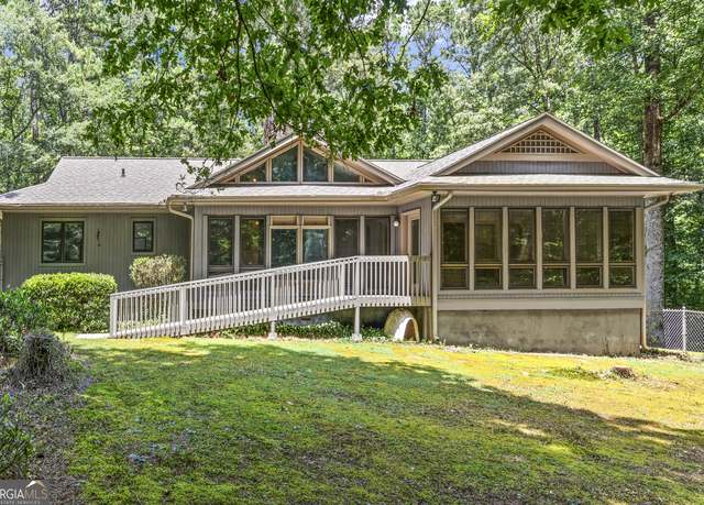 Property at 3661 Acorn Ct NE, Conyers, GA 30012, 3 beds, 2 baths