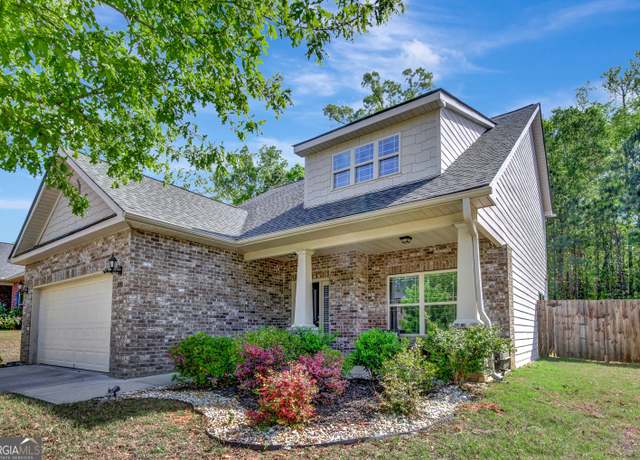 Property at 890 Crescent Ln, Griffin, GA 30224, 4 beds, 2.5 baths