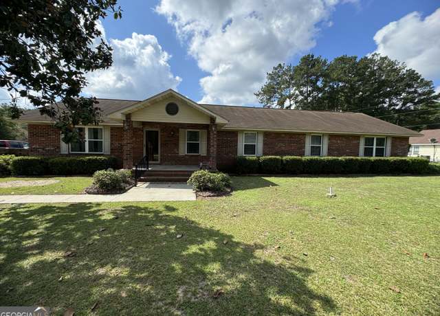 Property at 190 Freeman Dr, Ellabell, GA 31308, 4 beds, 2 baths