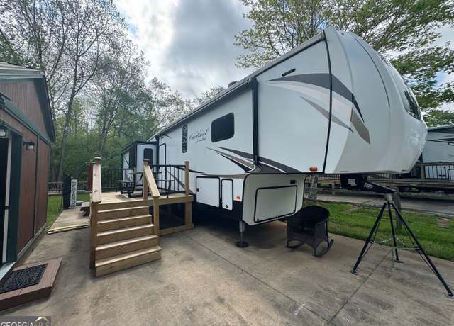 Property at 243 Vista Cir, Blairsville, GA 30512, 2 beds, 1 bath