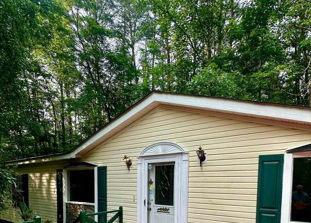 Property at 125 Barnes Chapel Rd, Blue Ridge, GA 30513, 2 beds, 2 baths