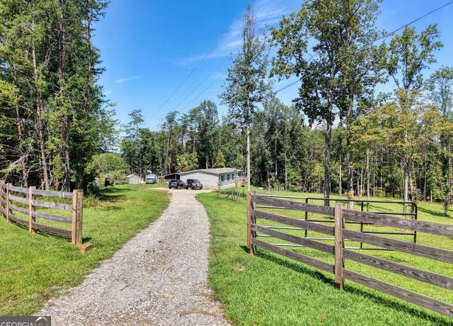Property at 9656 Phillips Rd, Young Harris, GA 30582, 4 beds, 2 baths