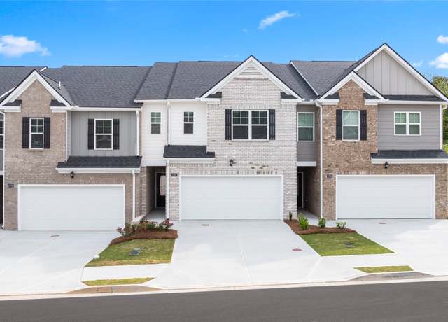 Property at 325 Silver Moon Dr, Loganville, GA 30052, 3 beds, 2.5 baths