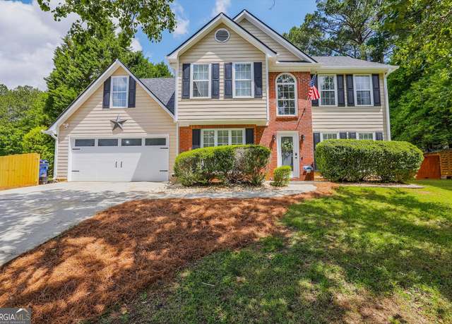 Property at 2060 Lake St, Loganville, GA 30052, 4 beds, 2.5 baths
