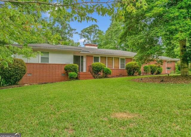 Property at 531 Brookdale Dr, Dublin, GA 31021, 3 beds, 2.5 baths