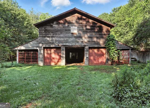 Property at 1592 Black Mountain Rd, Toccoa, GA 30577