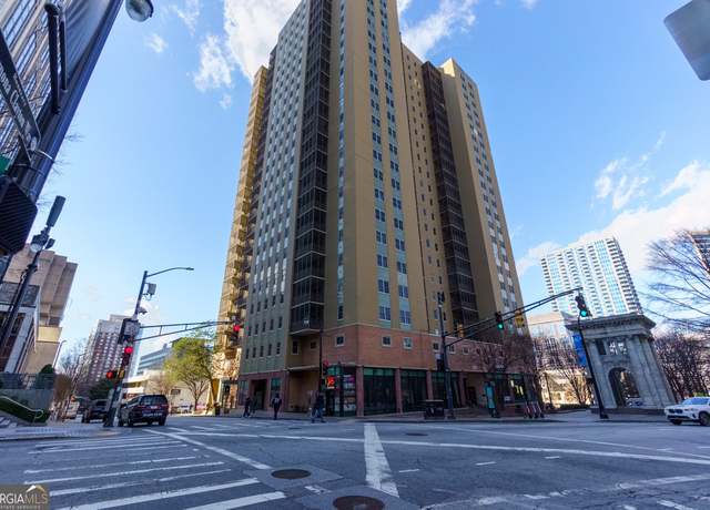 Property at 300 W Peachtree St NE Unit 8E, Atlanta, GA 30308, 1 bed, 1 bath
