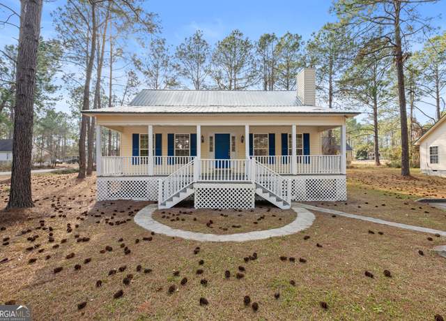 Property at 800 N Taylor Ct, Statesboro, GA 30461, 3 beds, 2 baths