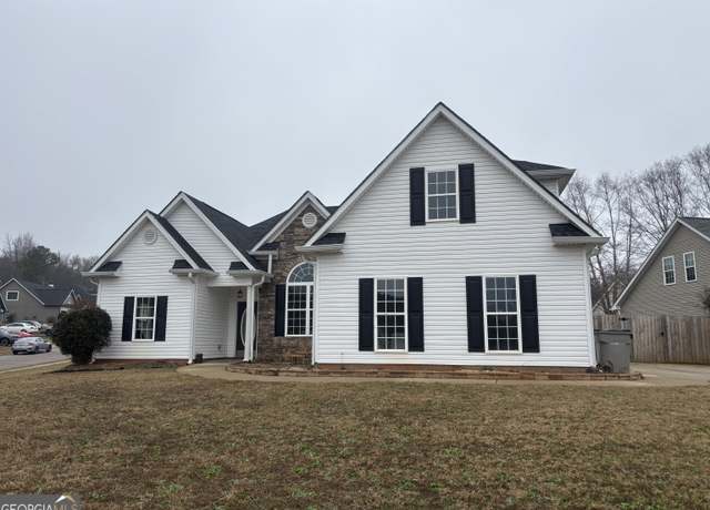Property at 111 Revere Ct, Lagrange, GA 30241, 4 beds, 2.5 baths