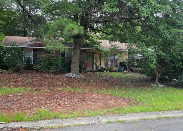 Property at 213 Stratford Dr, Warner Robins, GA 31088, 3 beds, 1.5 baths