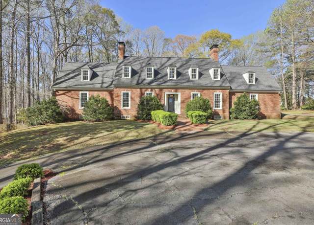 Property at 420 County Line Rd, Griffin, GA 30224, 3 beds, 2.5 baths