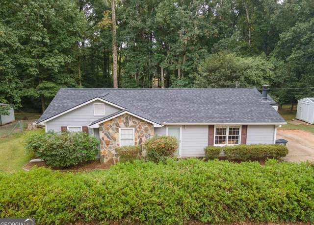 Property at 105 Shady Oak Dr, Lagrange, GA 30240, 3 beds, 2 baths