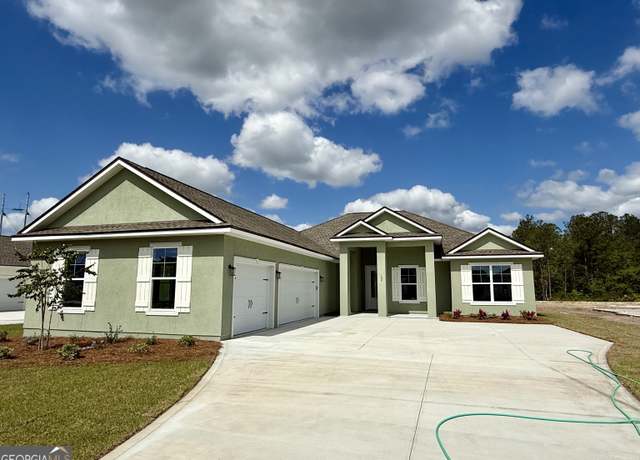 Property at 102 Sundance St, Kingsland, GA 31548, 4 beds, 2 baths