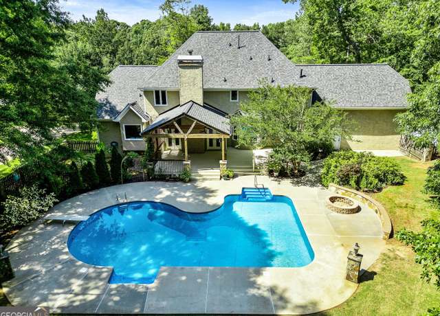 Property at 324 Chimney Sweep Cir, Peachtree City, GA 30269, 4 beds, 3.5 baths