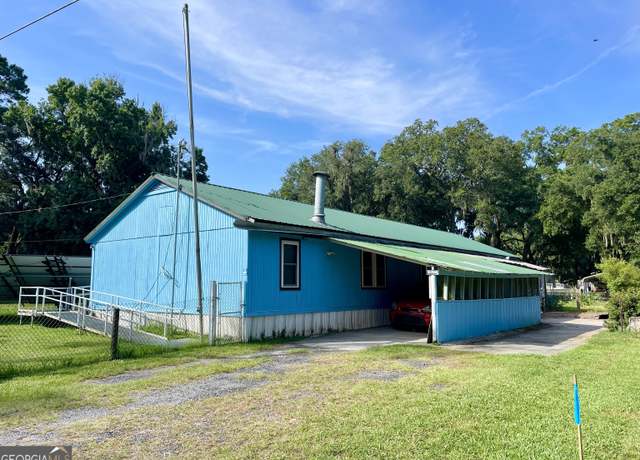 Property at 36 Ocean View St, Woodbine, GA 31569, 4 beds, 2 baths