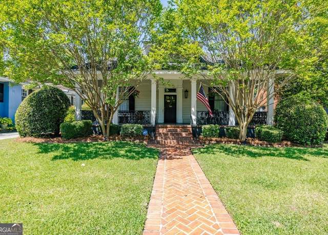 Property at 190 Buford Pl, Macon, GA 31204, 3 beds, 2.5 baths
