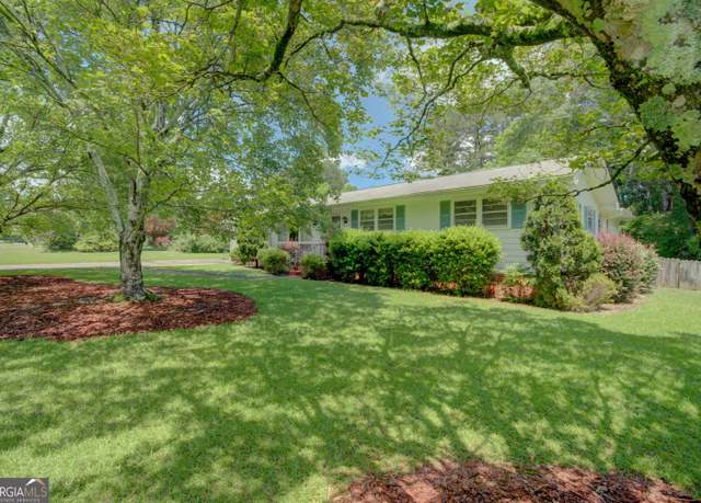 Property at 25 Ridge Dr SW, Rome, GA 30165, 3 beds, 2.5 baths