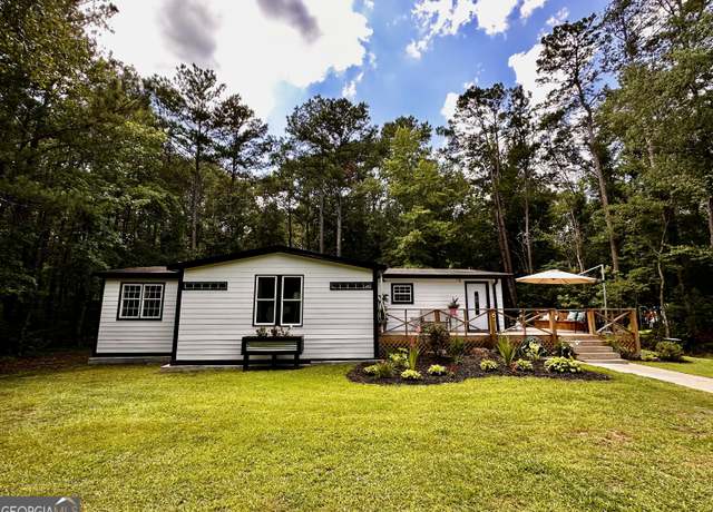 Property at 245 Clearwater Rd, Sharpsburg, GA 30277, 3 beds, 2 baths