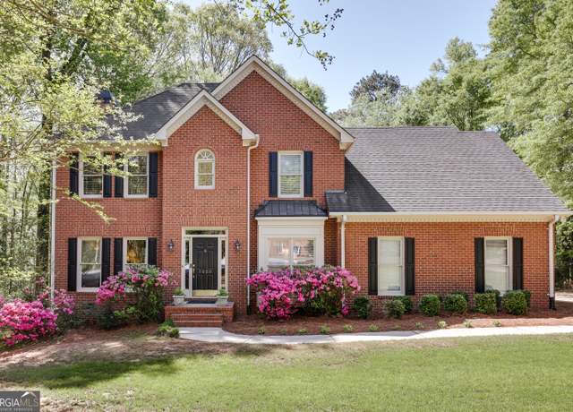 Property at 1020 Daniell Ct, Watkinsville, GA 30677, 5 beds, 2.5 baths