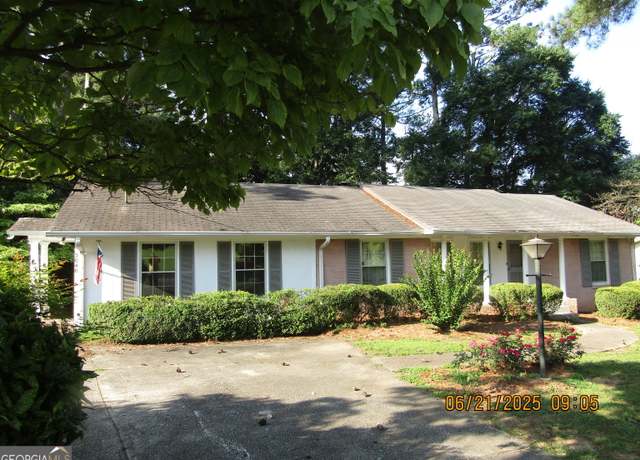 Property at 3048 Haverford Ln SE, Marietta, GA 30067, 3 beds, 2 baths