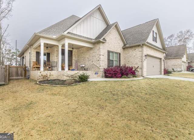Property at 228 Landings Pointe Ln, Warner Robins, GA 31088, 4 beds, 3 baths