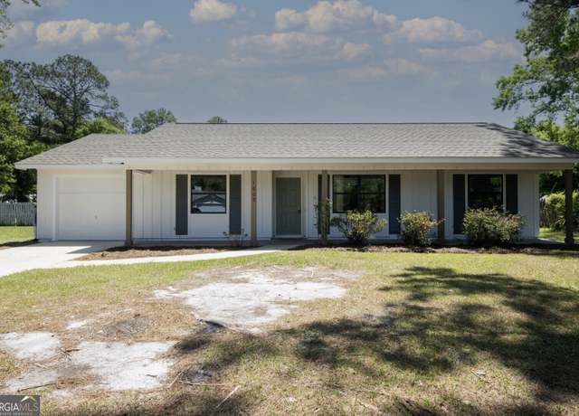 Property at 1809 Shadowlawn Dr, St. Marys, GA 31558, 3 beds, 2 baths