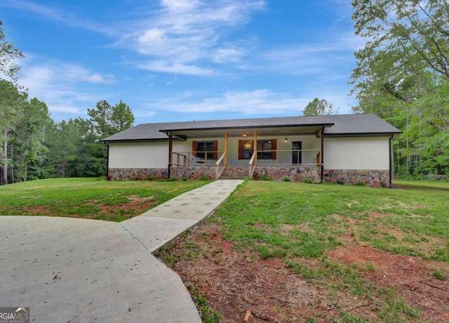 Property at 2752 Poplar Rd, Sharpsburg, GA 30277, 3 beds, 2.5 baths