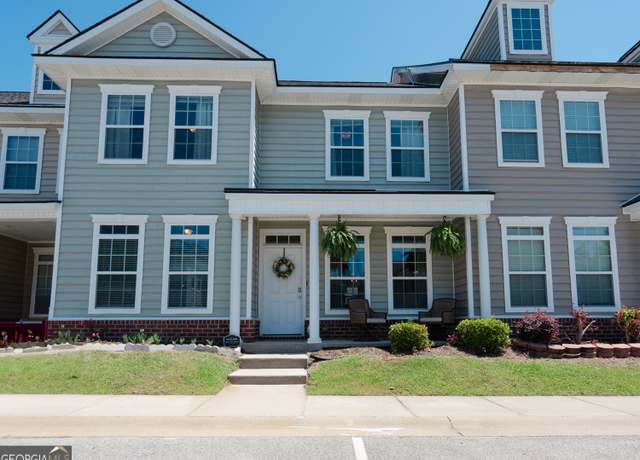 Property at 825 Terrell Dr, Hinesville, GA 31313, 3 beds, 3 baths