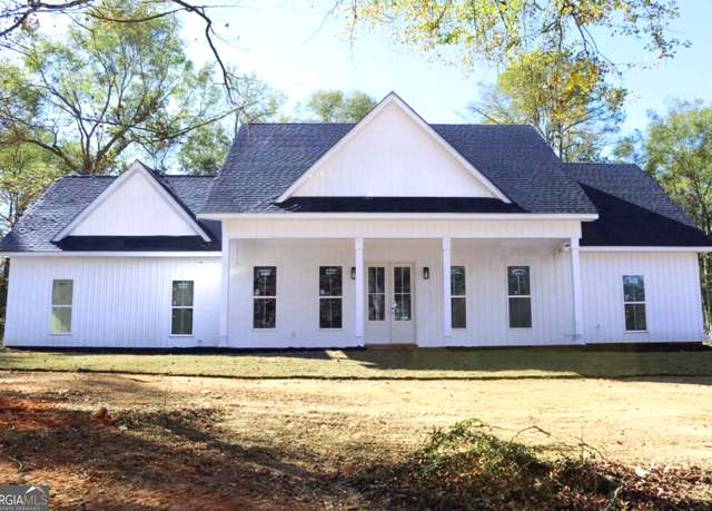 Property at 305 Spearhead Rd, Dublin, GA 31021, 4 beds, 2.5 baths