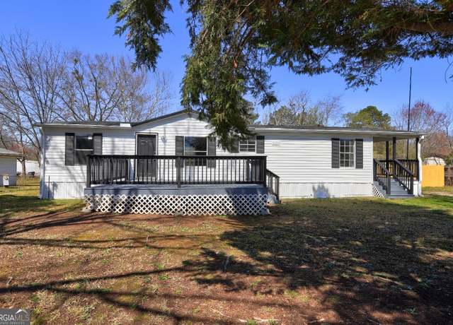 Property at 152 Skyland Dr E, Locust Grove, GA 30248, 3 beds, 2 baths