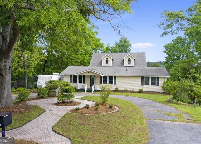 Property at 296 Reeves Rd, Jackson, GA 30233, 5 beds, 3 baths