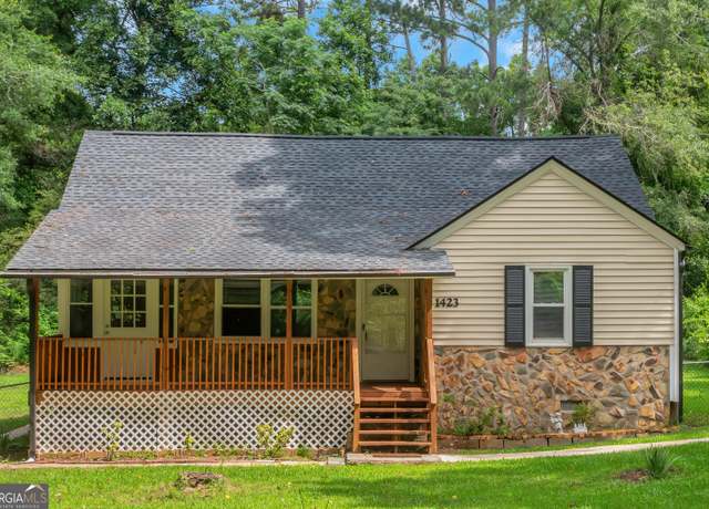Property at 1423 Lee St, Griffin, GA 30223, 3 beds, 2 baths