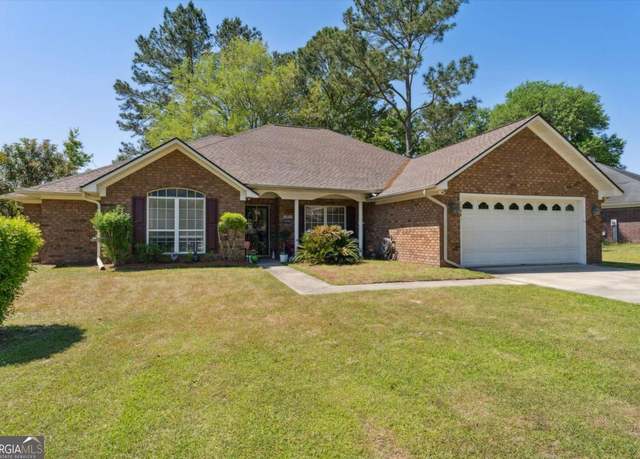 Property at 1129 Montclair Dr, Hinesville, GA 31313, 4 beds, 2 baths