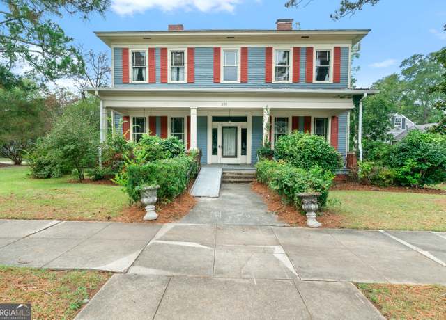 Property at 200 N Jefferson St NE, Milledgeville, GA 31061, 4 beds, 3 baths
