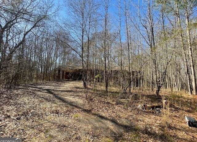 Property at 7405 Highway 155, Ellenwood, GA 30294, 3 beds, 1 bath