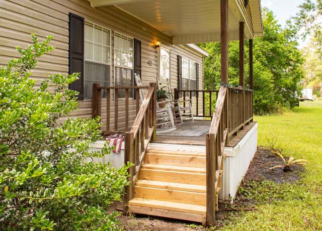 Property at 3251 Alma Hwy, Waycross, GA 31503, 2 beds, 2 baths