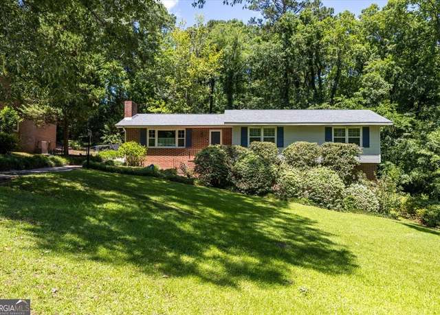Property at 3015 Clairmont Ave, Macon, GA 31204, 5 beds, 3 baths